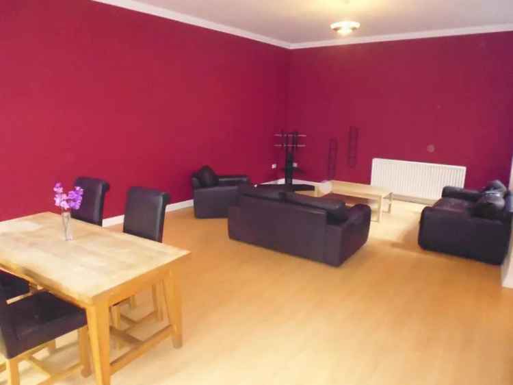 3 Bedroom Flat to Rent Merchant City Available May 2025