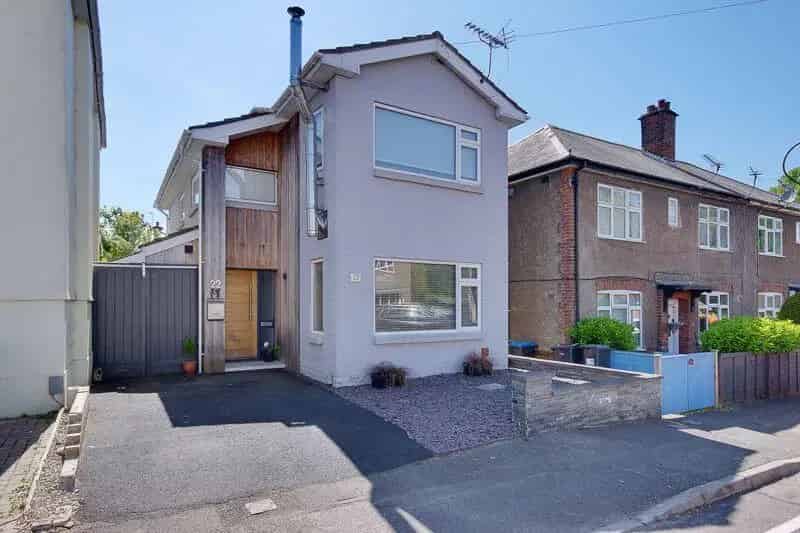 2 Bedroom Detached House for Sale Near Redhill Park Bournemouth