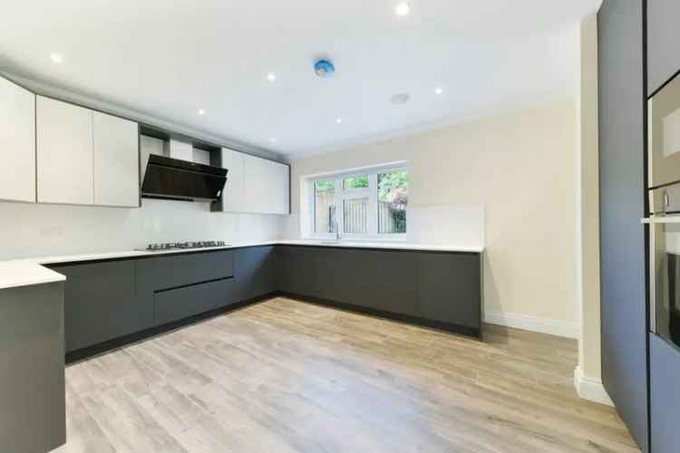 Stunning 2-Bed Detached Bungalow with 1507 sq ft