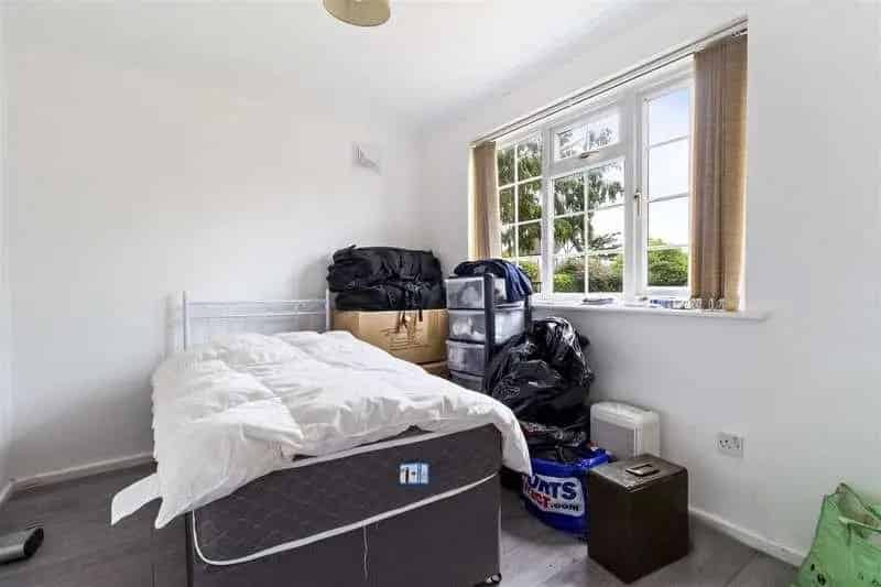 2 Bed Flat for Sale - Ground Floor Apartment with Garage