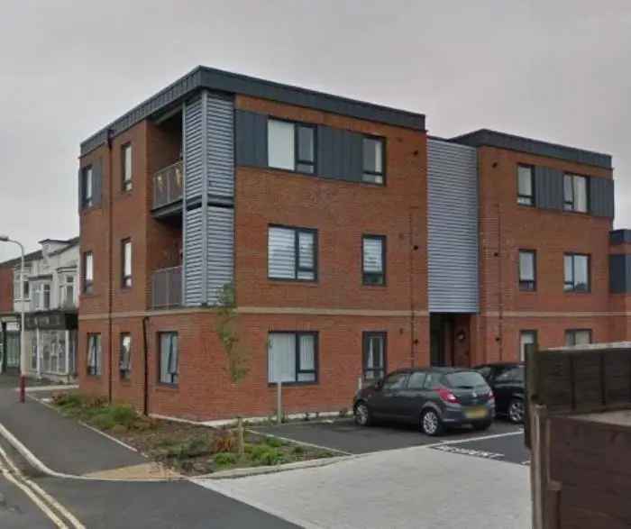 1 Bed Flat Southport - Close to Transport