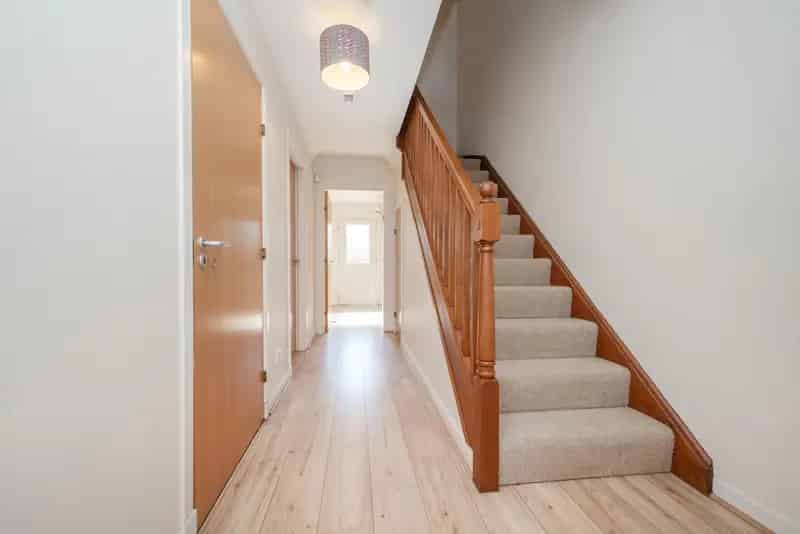 Spacious 4-Bedroom Townhouse Near Aberdeen Beach and University