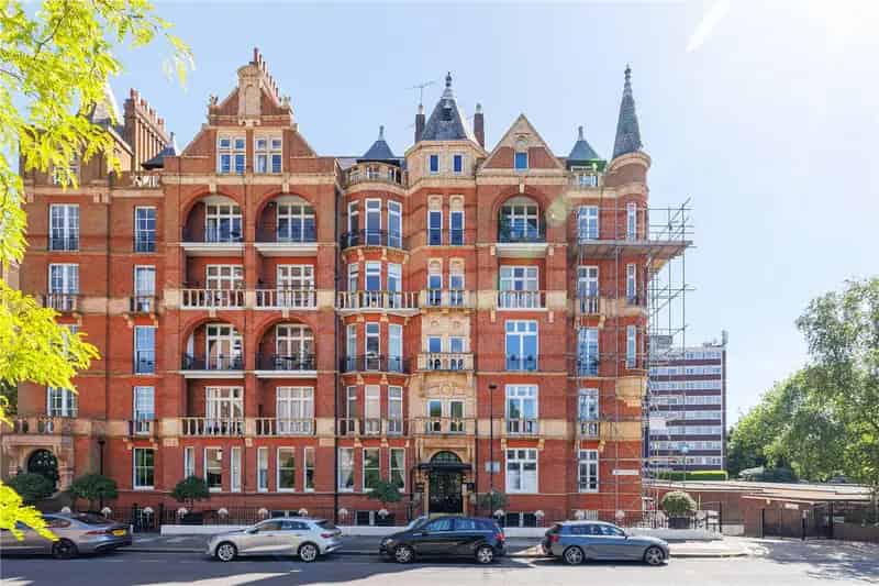 1 Bedroom Flat Apartment in Fulham River Thames Gated Mansion Block