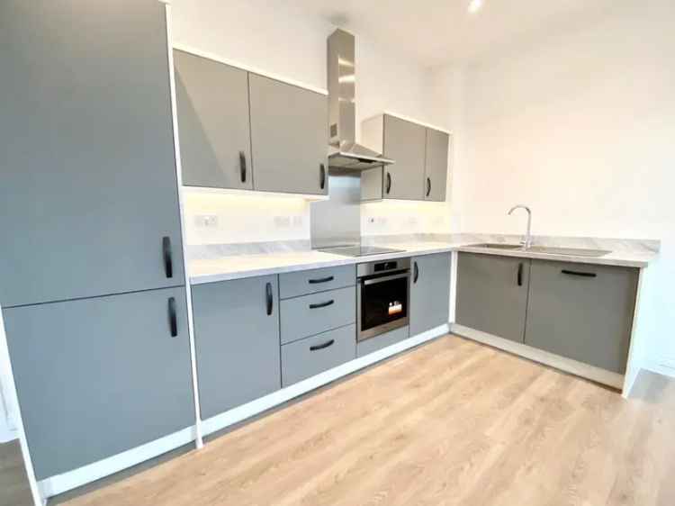 2 Bedroom Apartment Blackberry Hill City Centre Parking