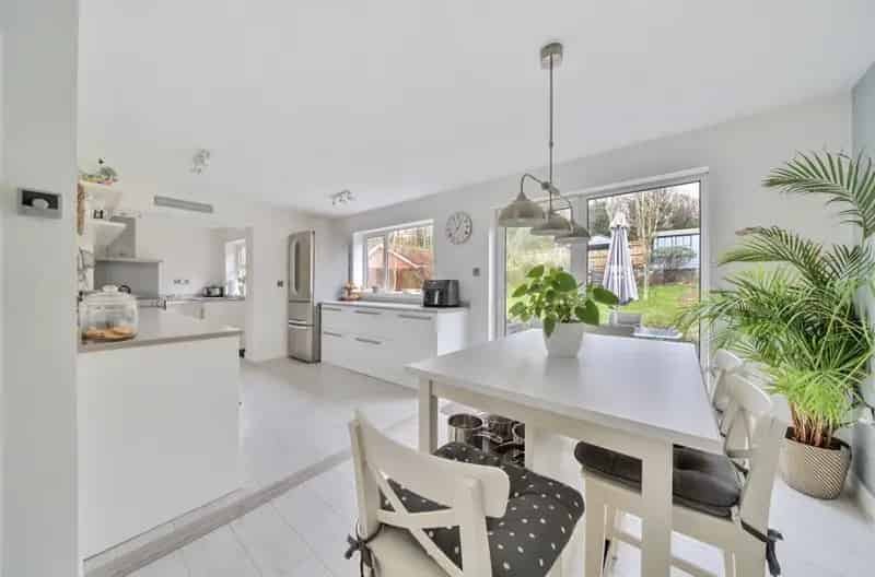 4 Bed Property for Sale Caerleon Drive