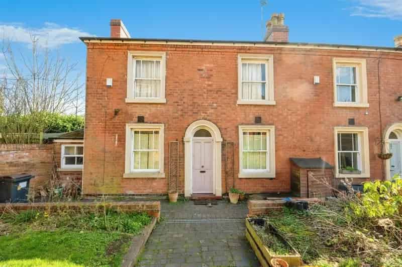 Edgbaston End Terrace House - Ideal First Time Buy or Family Home