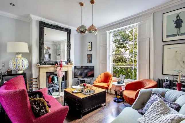 5 Bedroom Semi-Detached House for Sale in De Beauvoir Road London