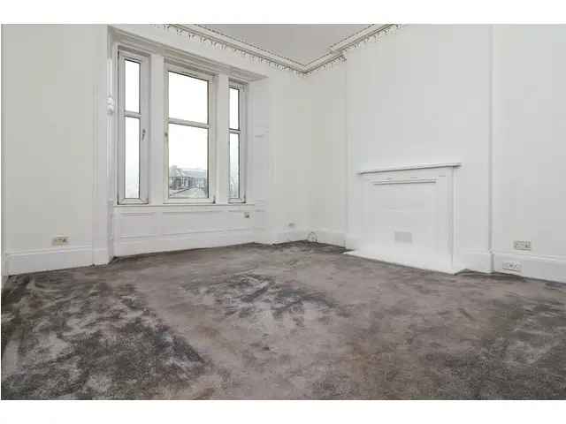 2 Bedroom Flat for Sale near Queens Park