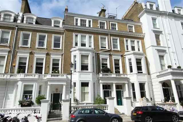 Flat for sale in Bina Gardens, London SW5