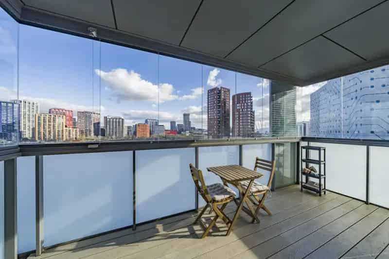2 Bed 2 Bath Apartment in Canary Wharf Lighterman Point