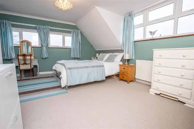 3 Bed House for Sale Beautiful Gardens Hill Head