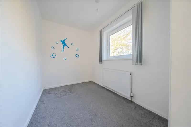 Flat For Sale , 29, Fir Tree Rise, Ipswich, England
