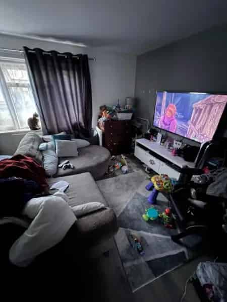 Ground Floor Studio Flat Quiet Area Pets Allowed