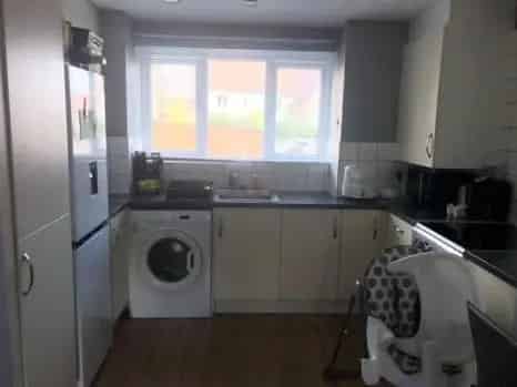 2 Bedroom Ground Floor Flat with Parking