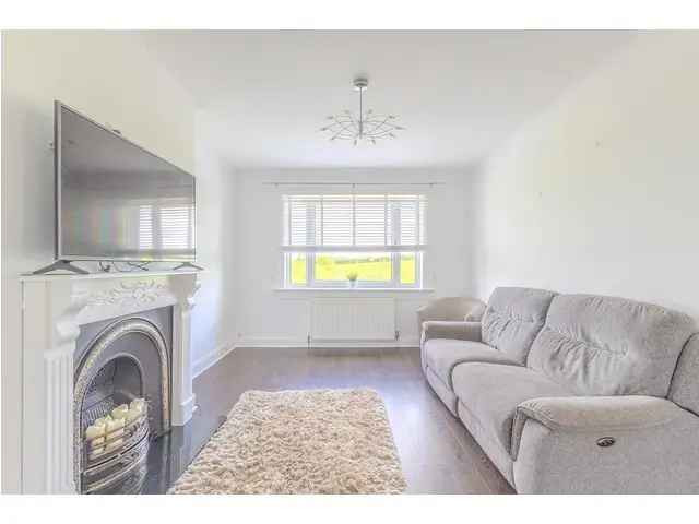 2 Bedroom Flat for Sale Moodiesburn