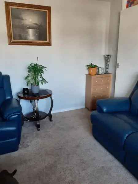 Refurbished Home with Wet Room and Solar Panels Near Amenities