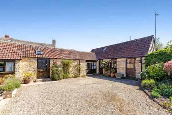 Charming Chalet-Style Home in Prestbury