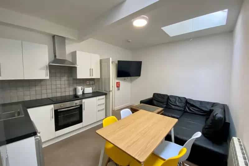 Flat For Rent , Plymouth, England