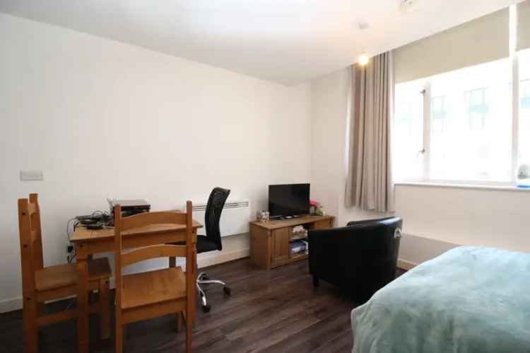 Liverpool Waterfront Studio Flat For Sale