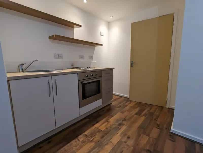 Studio Flat Ground Floor Single Professional Rent Includes Bills