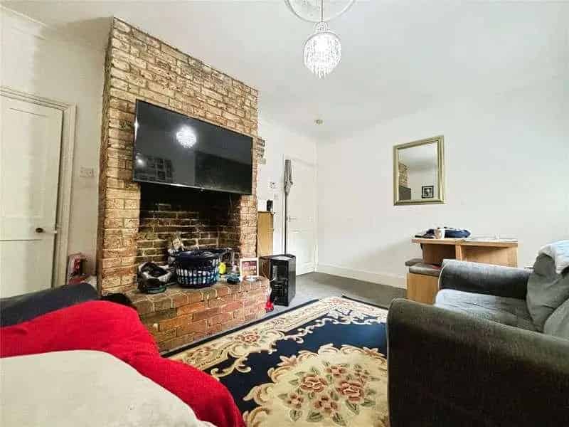 2 Bed House for Sale Barton Road Newport