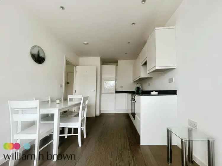 1 Bedroom Apartment Near Elizabeth Line Brentwood High Street