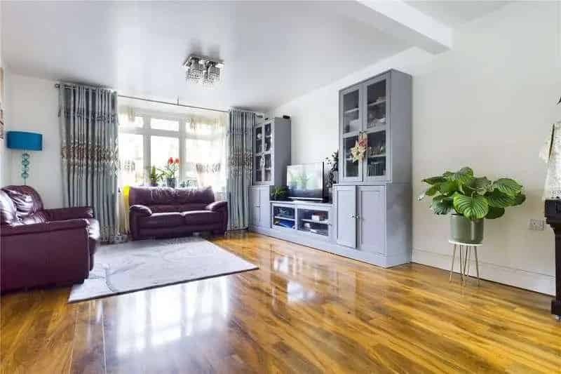 4 Bed House For Sale Thatcham
