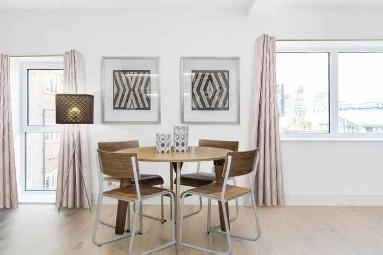 Flat For Sale in London, England