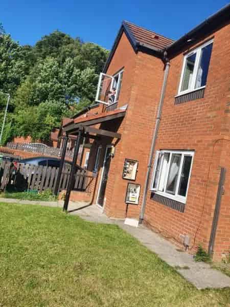 4 Bedroom House Large Garden Family Home