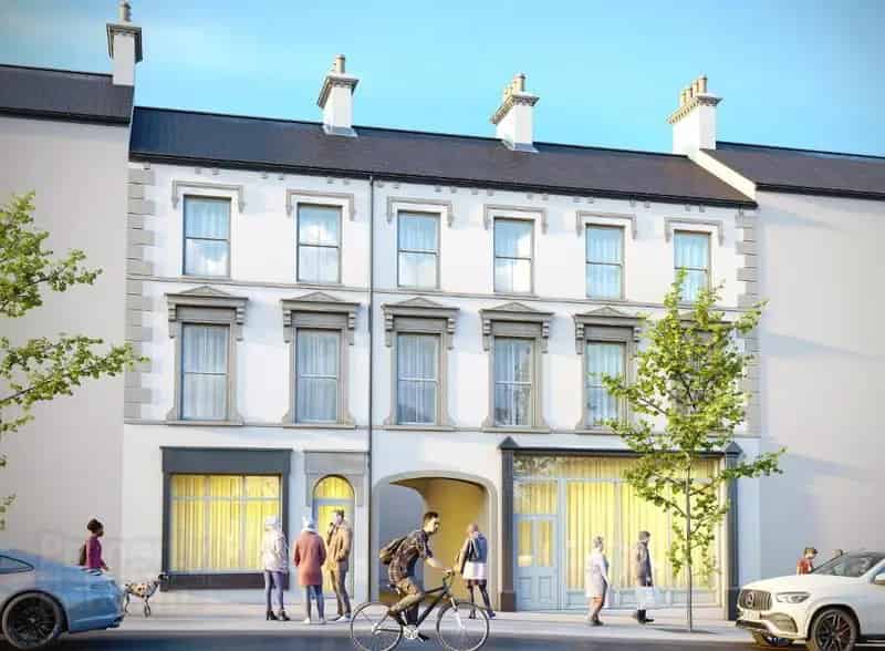 Modern Two Bedroom Duplex Apartment Town Centre Secure Parking