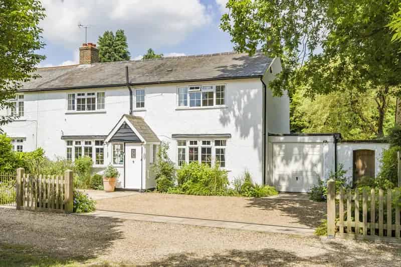 5 Bedroom Semi-Detached House to Rent Kingswood