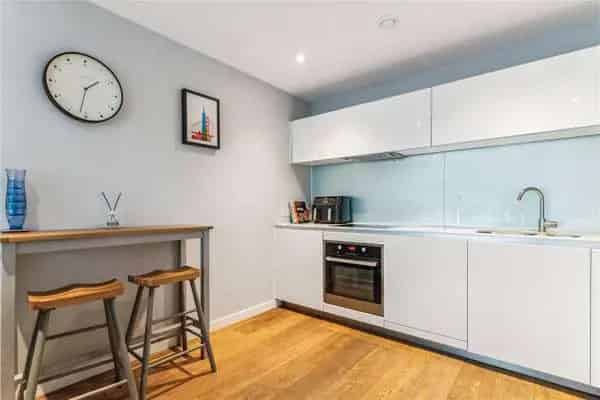 Hardwicks Square 2-Bed Flat for Sale