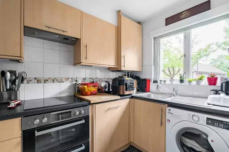 2 Bedroom House for Sale Camberwell