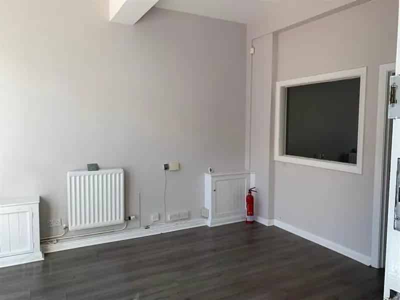 Commercial property For Rent , Lisburn, Northern Ireland