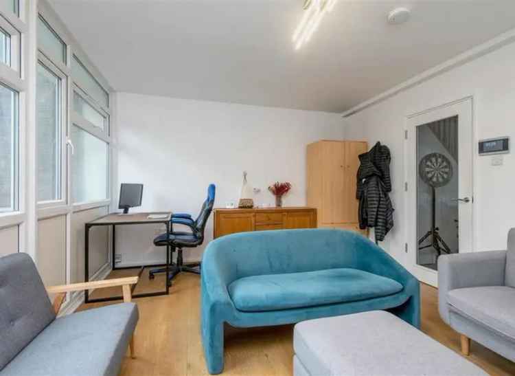 3 Bed Maisonette near Shoreditch High Street Station