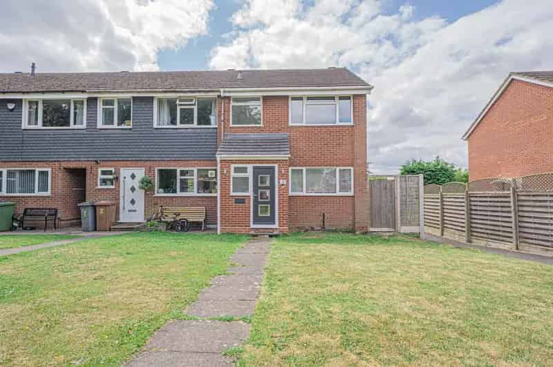 3 Bedroom End Terrace House for Sale in Cheswick Green