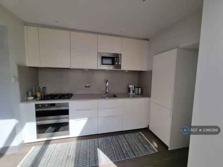 2 Bedroom 3 Bathroom Terraced House