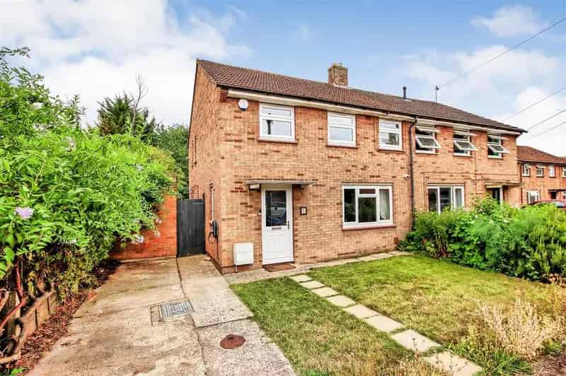 3 Bedroom Semi Detached House For Sale Cambridge