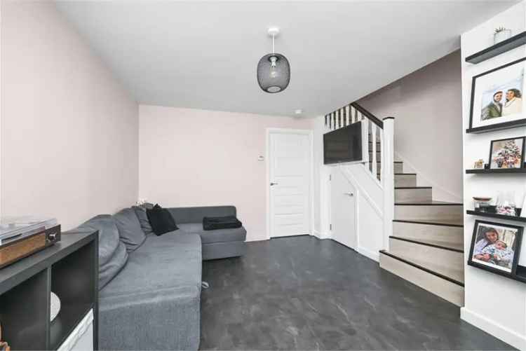 2 Bed House Terraced with 1 Reception Room