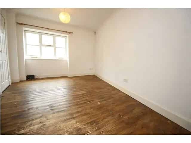 1 Bedroom End Terraced House for Sale in Strathaven