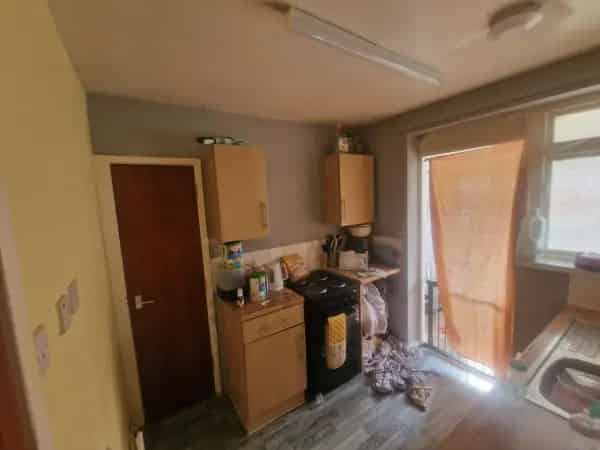 2 Bed Flat Swap for House or Ground Floor Flat with Garden