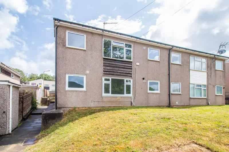 2 Bedroom Ground Floor Flat to Rent