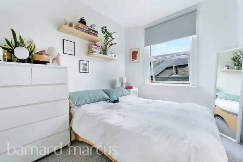 2 Bed Split Level Flat Kennington Road Near Kennington Park