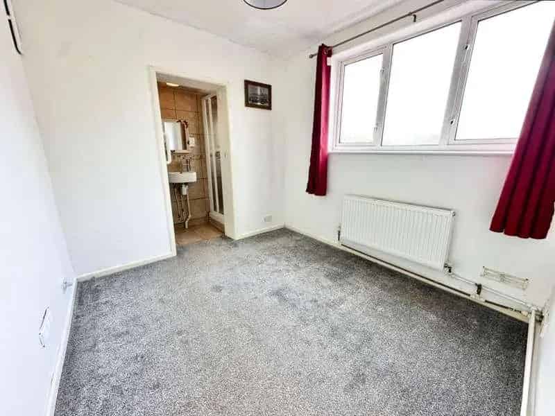 1 Bed House for Sale Abbotsbury Road Weymouth