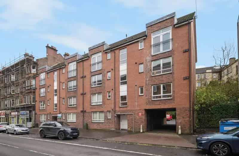 2 Bedroom Apartment to Rent in Dennistoun Glasgow