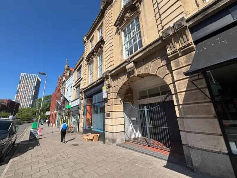 1 Bedroom Apartment Old Market Gated Parking