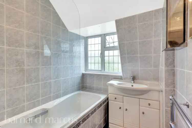 3 Bed Semi Detached House Near Stoneleigh Station Zero Deposit Available
