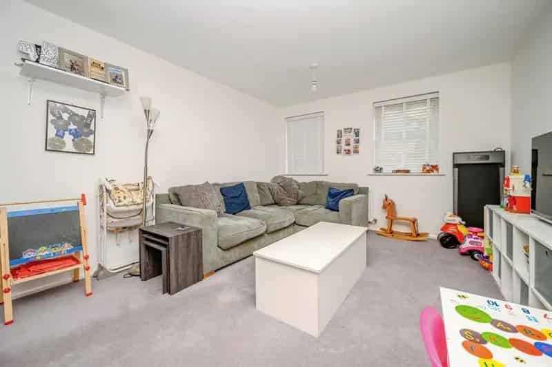 Two Bedroom Flat in Aspen Park Development Apsley