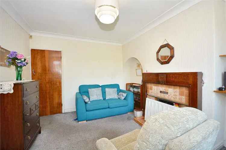 House For Sale in Leeds, England