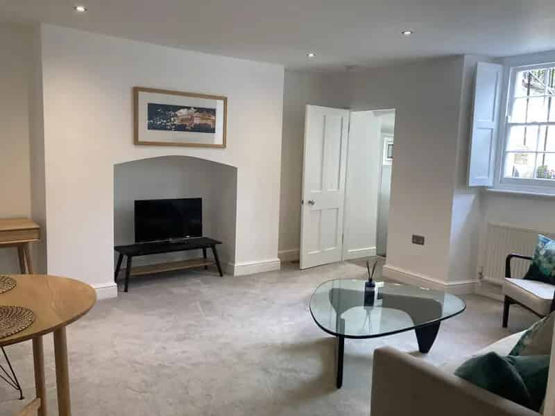 1 Bedroom Apartment to Rent